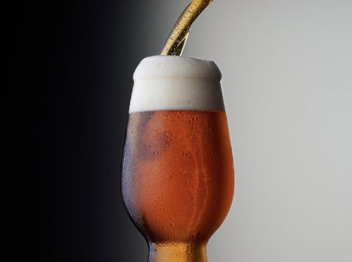 全球最大啤酒公司百威英博研發(fā)無(wú)酒精大麻飲料，烈酒甜味探索新賽道